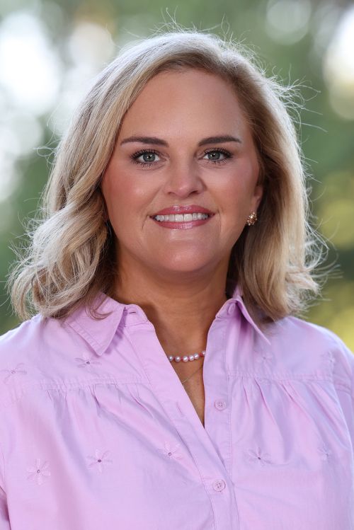 Erin  Howell